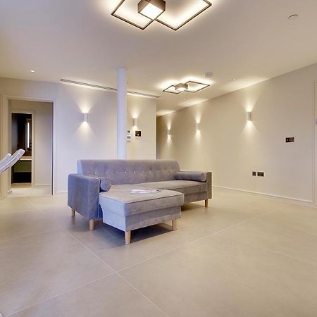 Canford Cliffs Luxury 3 Bed Flat With Large Terrace, Sea Views And Hot Tub 아파트 외부 사진