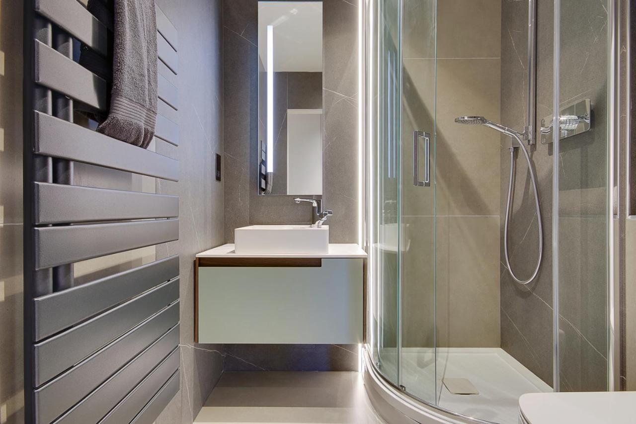 Canford Cliffs Luxury 3 Bed Flat With Large Terrace, Sea Views And Hot Tub 아파트 외부 사진